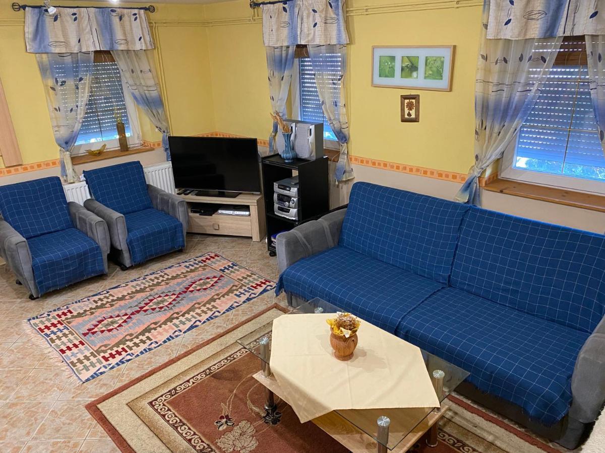 Toparti Vendeghaz - Lipot, Magyarorszag Buitenkant foto